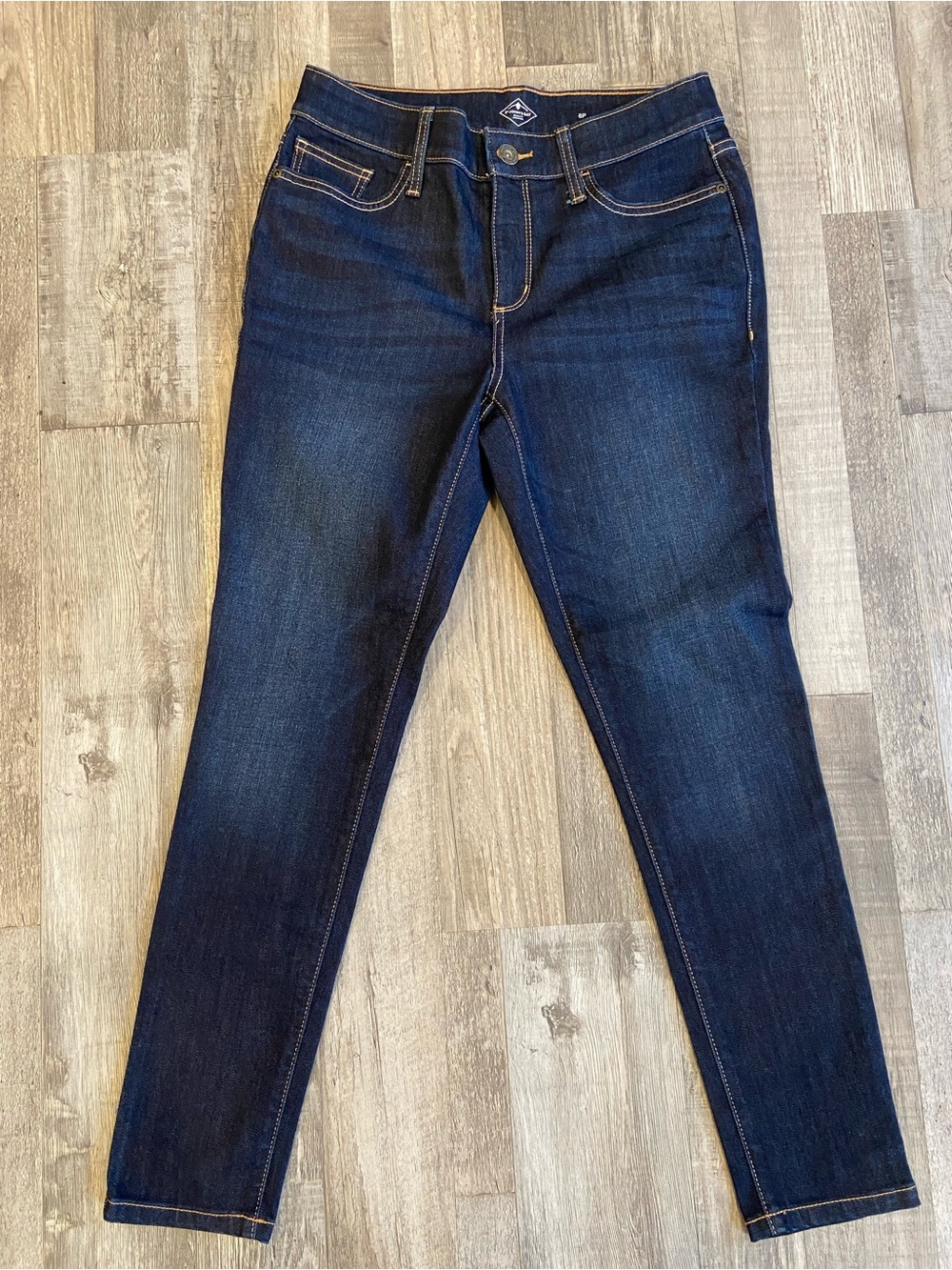 MOVING SALE St John's Bay Women's 6P Petite Skinny Leg Jeans Dark Wash Stretch